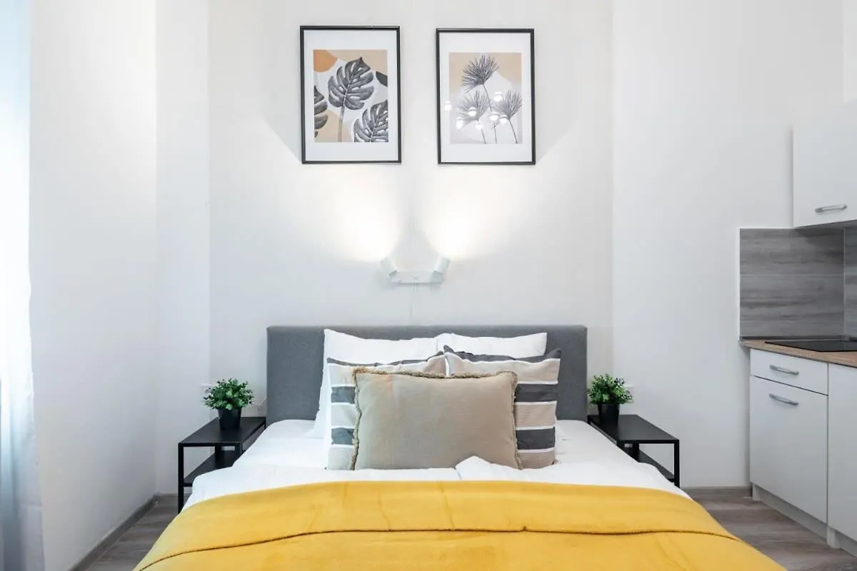 Ultra Central Studio Budapest 0*,
